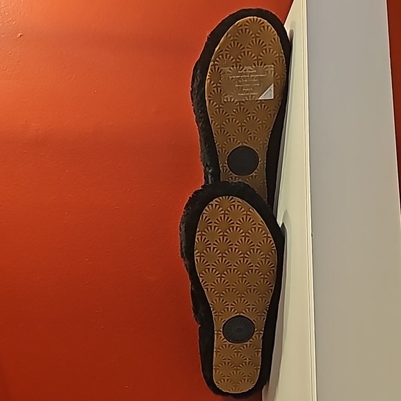 *SOLD*Black ugg oh yeah fluffy - Picture 4 of 6